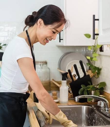 Kitchen Cleaning Tips: Get a Spotless Kitchen in 2026