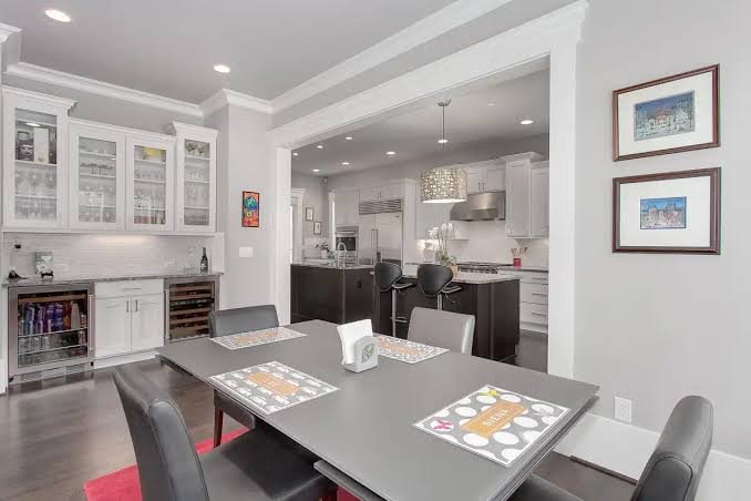 Open Concept vs Traditional Floor Plan: Pros & Cons
